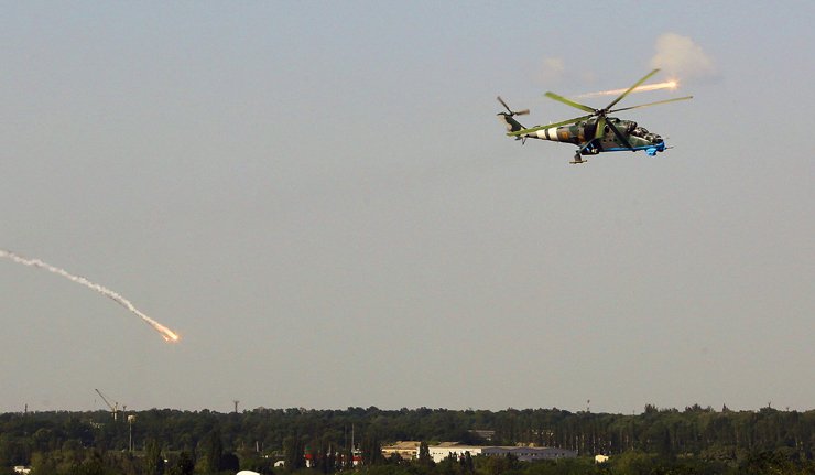 Russian helicopter under fire in Somalia