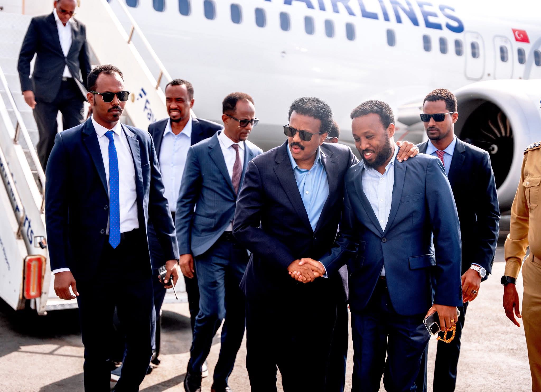 Former Somali President Farmaajo Returns to Mogadishu After Long Stay Abroad