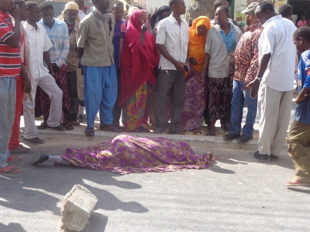 Somalia:Amisom convoy's runs over a victim leaving him dead in the Street of Mogadishu